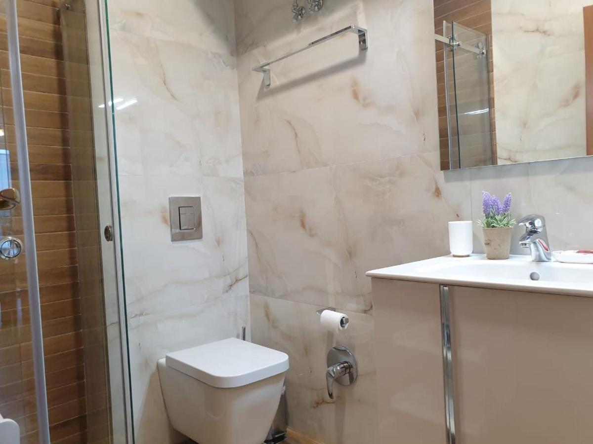 Central Comfy Apartment Тирана Экстерьер фото