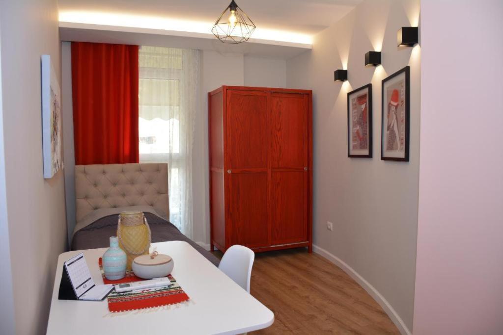 Central Comfy Apartment Тирана Экстерьер фото