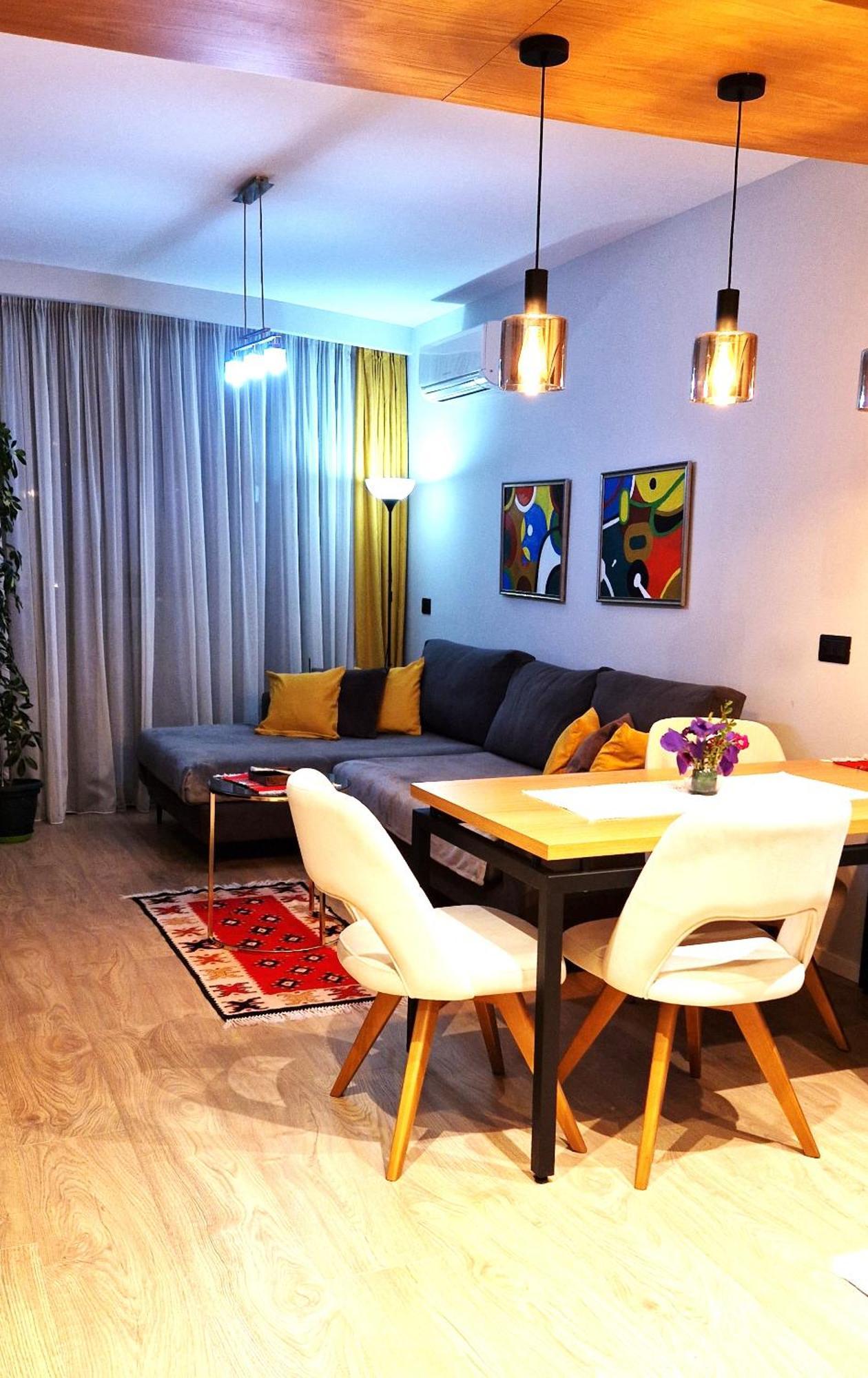 Central Comfy Apartment Тирана Экстерьер фото